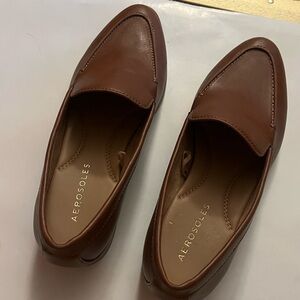 Brown / Tan Leather Aerosoles Loafers Size 5.5